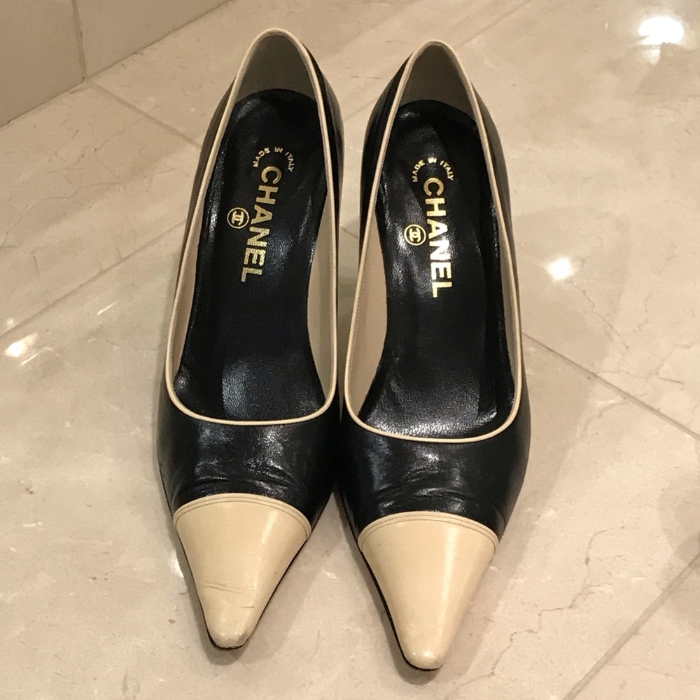 Authentic Chanel Pumps - Size: 36